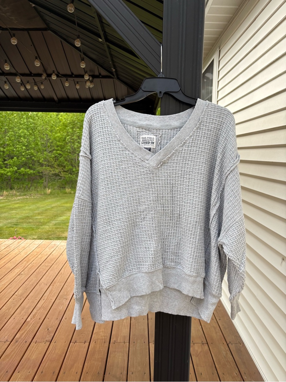 American Eagle Outfitters Light Gray V-Neck Waffle Knit Sweater